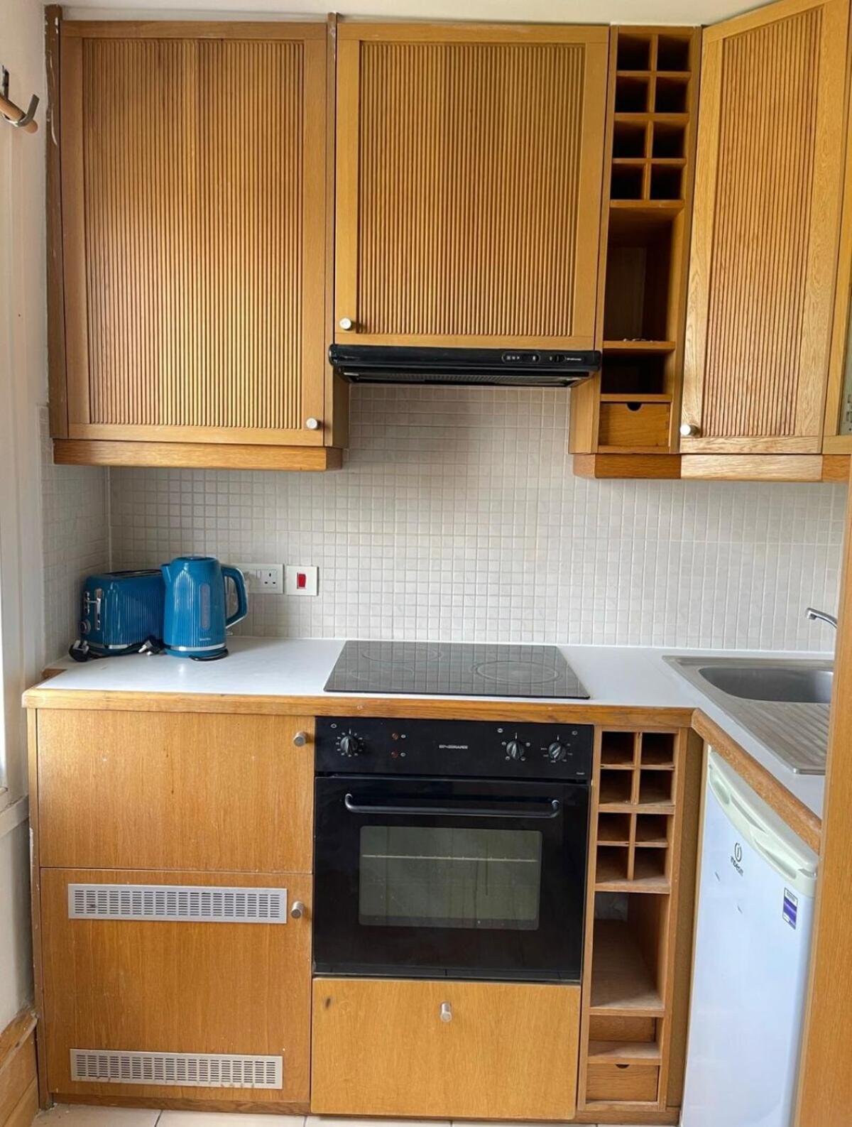 Portobello Road Artistic Studios 'Budget' London Room photo